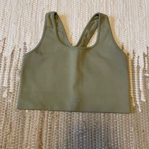 Set active x Madelyn Cline